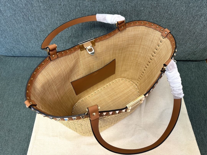 Va1e*ntin0 shopping bag